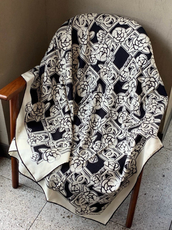 CC 26s Scarf 140 In Cashmere Silk 309373