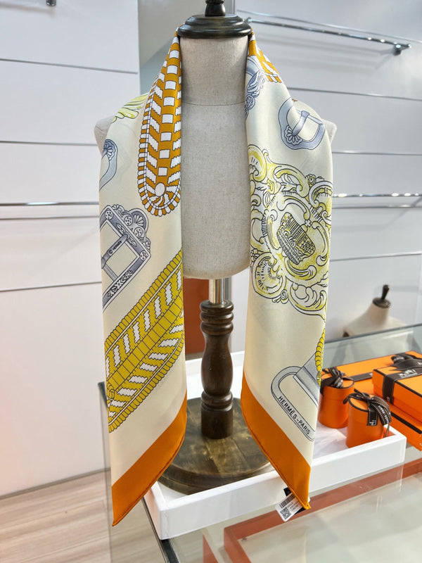 HM 26s Printed Square Scarf 88 In Silk 309938