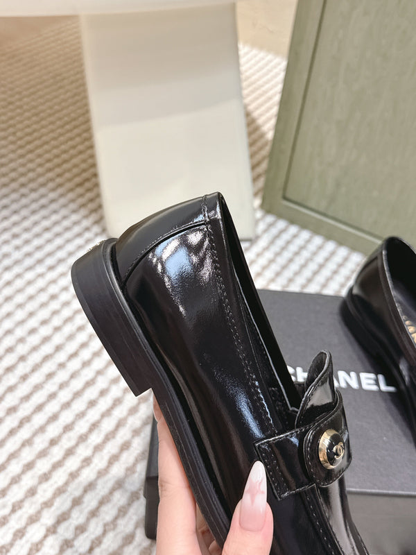 CC 26SS Loafers 3cm Black Patent Leather 653491