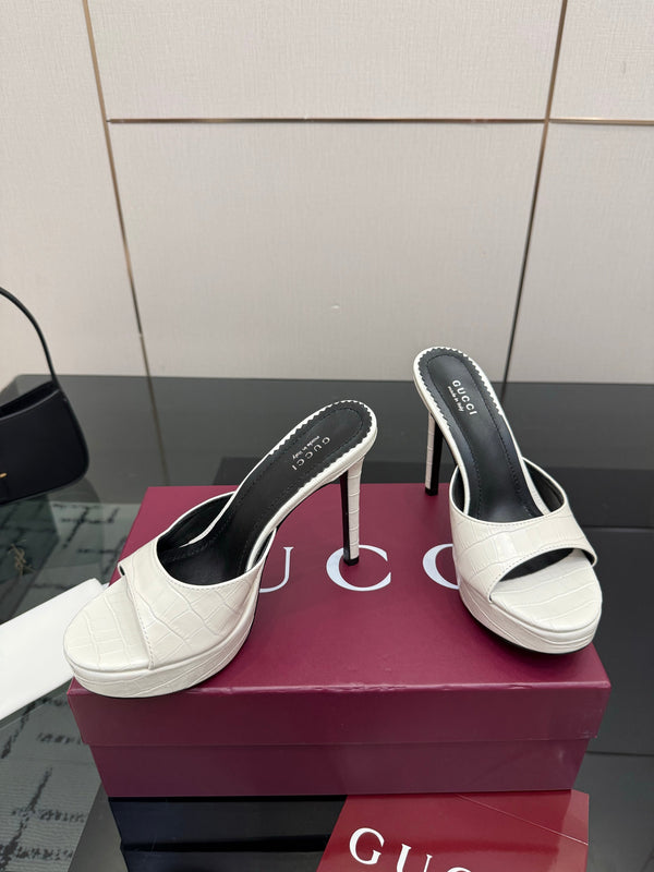 GG 26s Sandal 12cm White Embossed Leather 828214