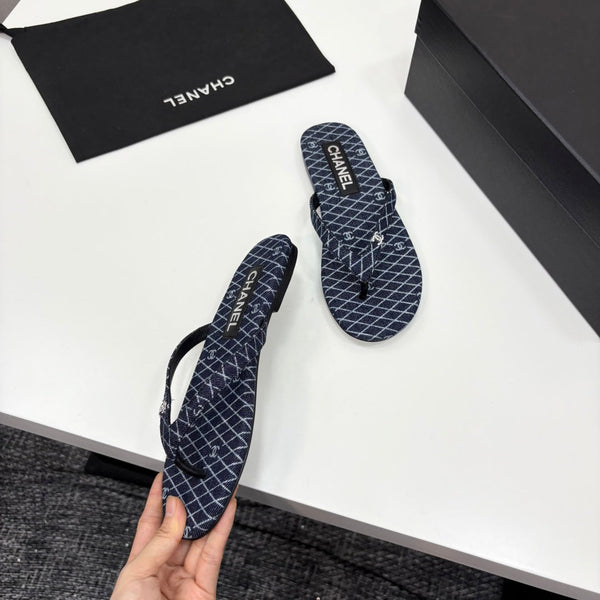 CC Crystal Logo Thong Sandal Navy Blue Fabric And Sheepskin 352483