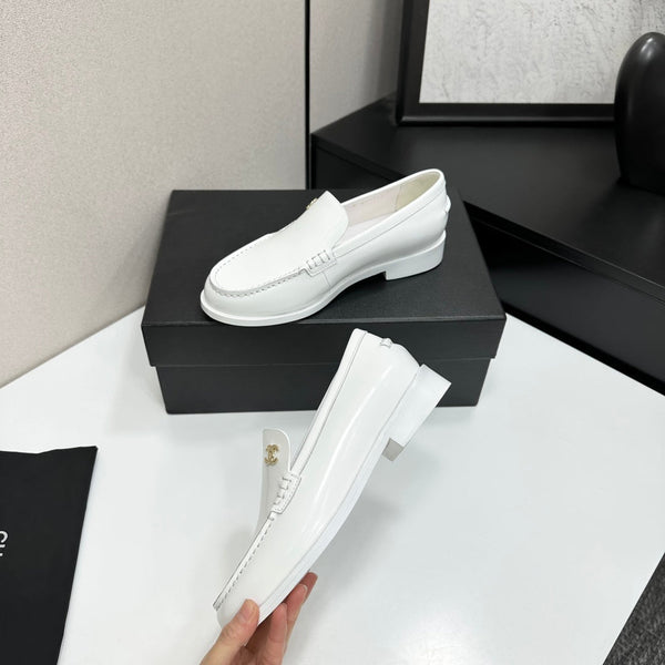 CC SS 2026 Pre Loafer White Calfskin 630472