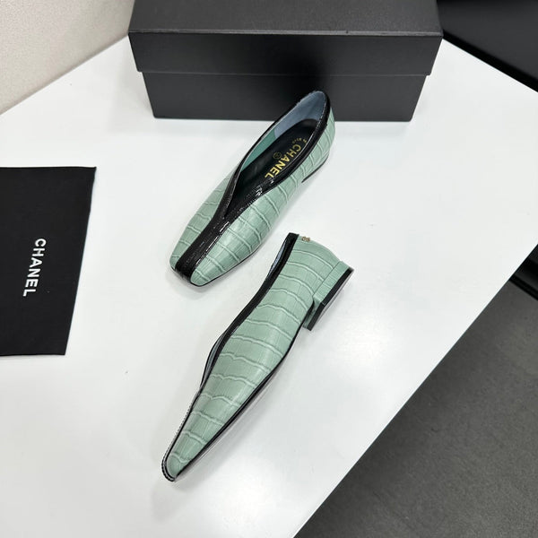 CC 26s Ballet Flats Light Green Glossy Crocodile Embossed Calfskin 743140