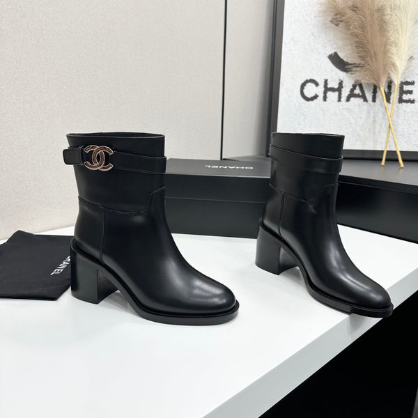 CC FW 2026 Ankle Boot Black Cowhide 925672