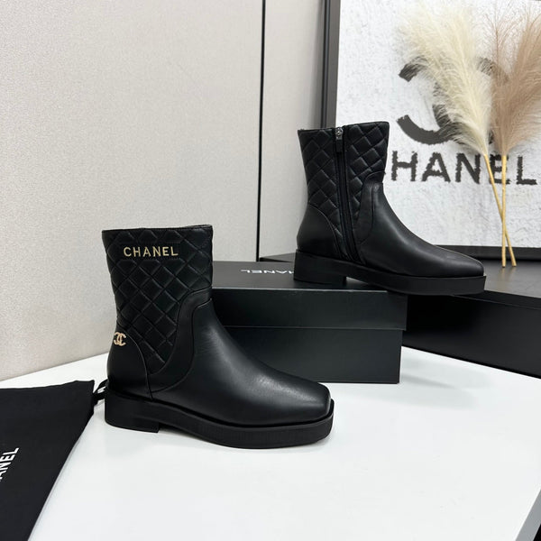 CC 26s Quilted Ankle Boots Black Leather 109241