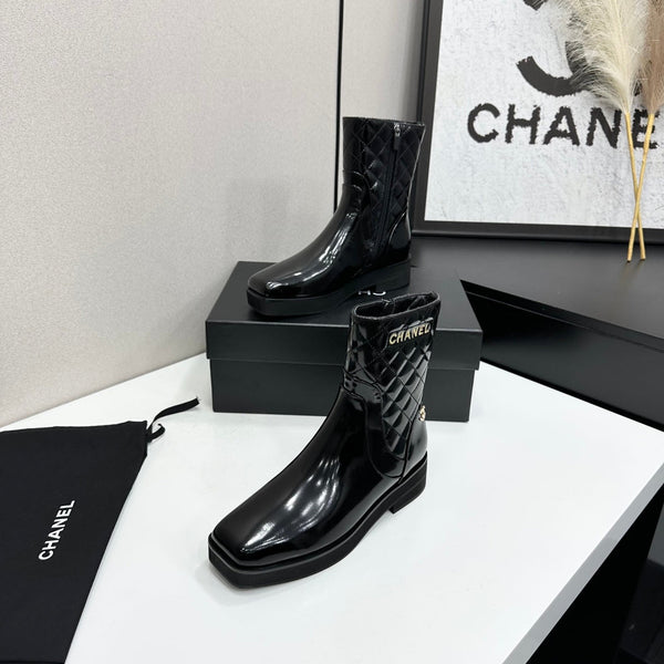 CC 26s Quilted Ankle Boots Black Leather 109240