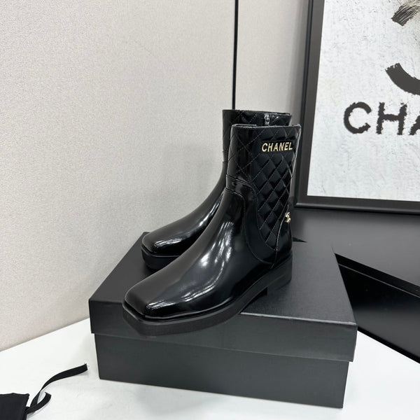 CC 26s Quilted Ankle Boots Black Leather 109240