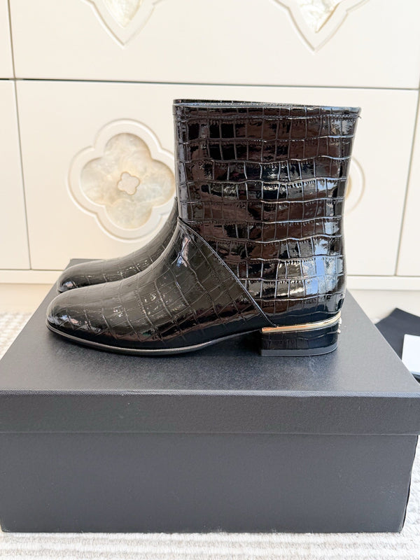 CC 26s Croc Embossed Ankle Boots Black Patent Leather 122039