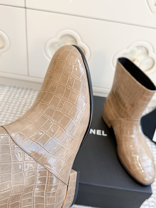 CC 26s Croc Embossed Ankle Boots Beige Patent Leather 122041