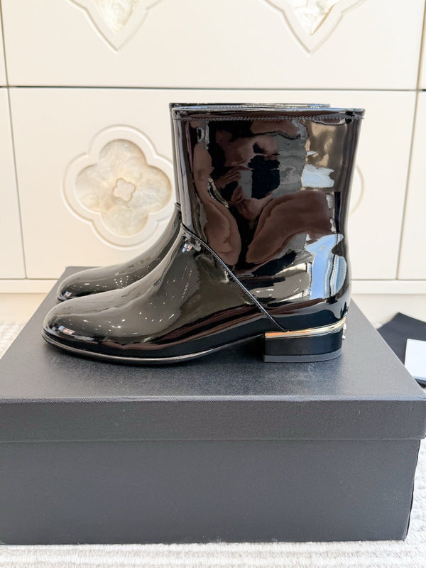 CC 26s Ankle Boots Black Patent Leather 122044