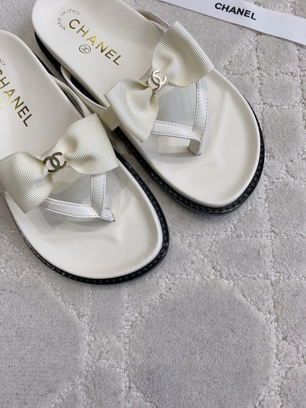 CC 26s Bow Thong Sandals White Lambskin 723724