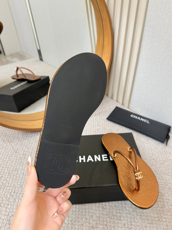 CC 2026 Thong Sandal Copper Metalic Calfskin 826473