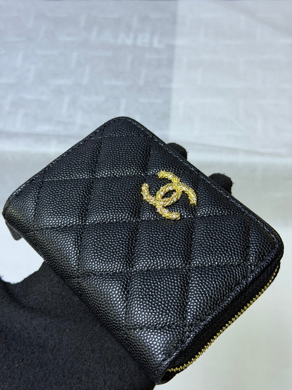 CC 26P Zipper Card Holder Black Quited Caviar Leather