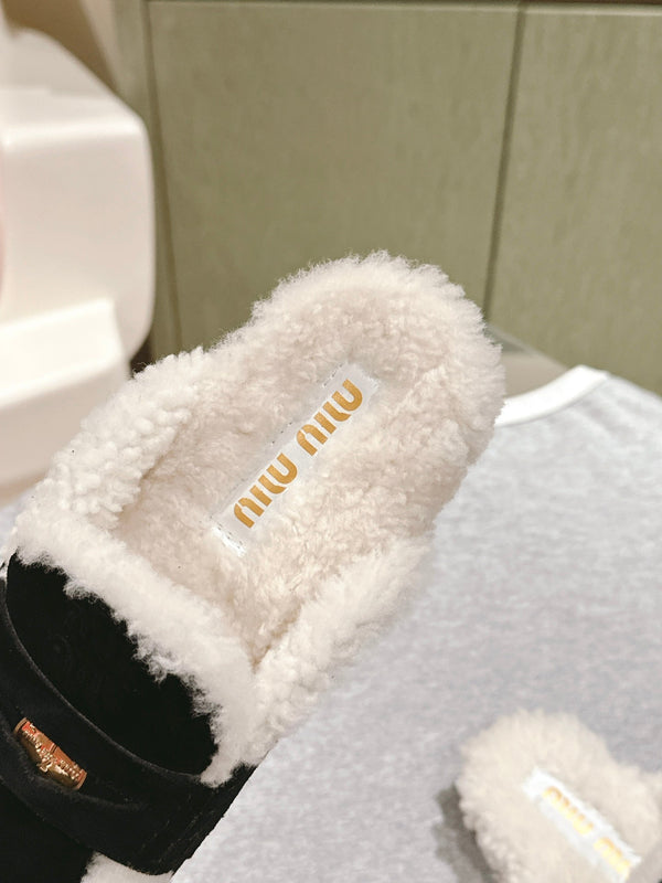 Miu Mule Half Fur Black Suede