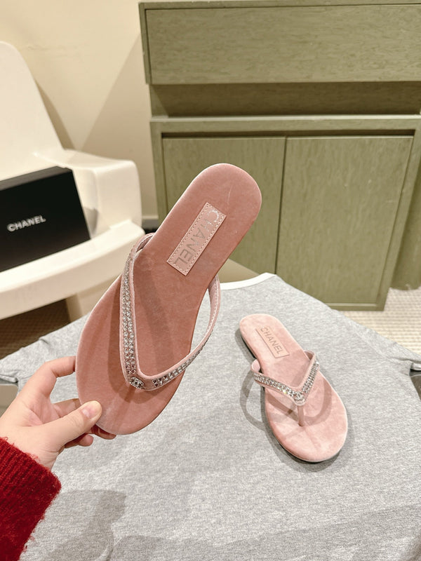 CC 25ss Rhinestone Thong Sandal Pink Velvet 461636