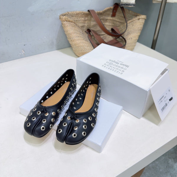 MM Bellissima Ballerina Eyelet Details Black Cowhide 893694