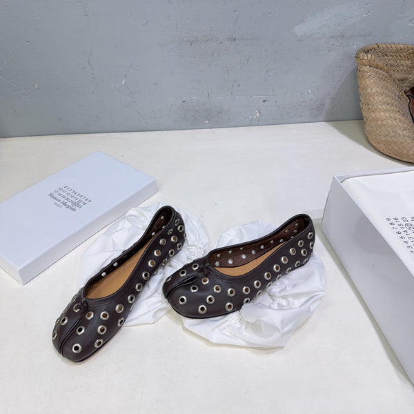 MM Bellissima Ballerina Eyelet Details Coffee Cowhide 893693