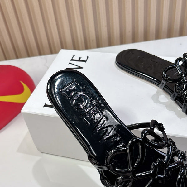 Petal Anagram Slide in Black Patent Calfskin 273744
