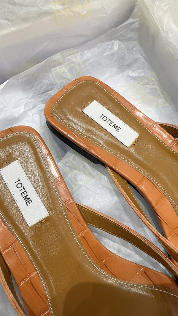 Toteme Thong Sandals Brown Croc-Effect Leather 751660