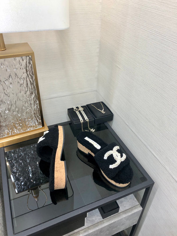 CC Pearl Plush Slides Black Wool 970128