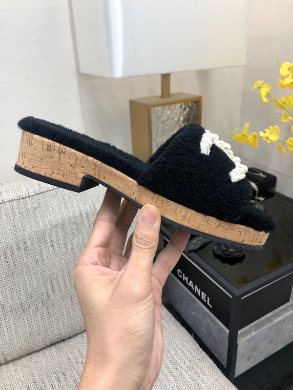 CC Pearl Plush Slides Black Wool 970128