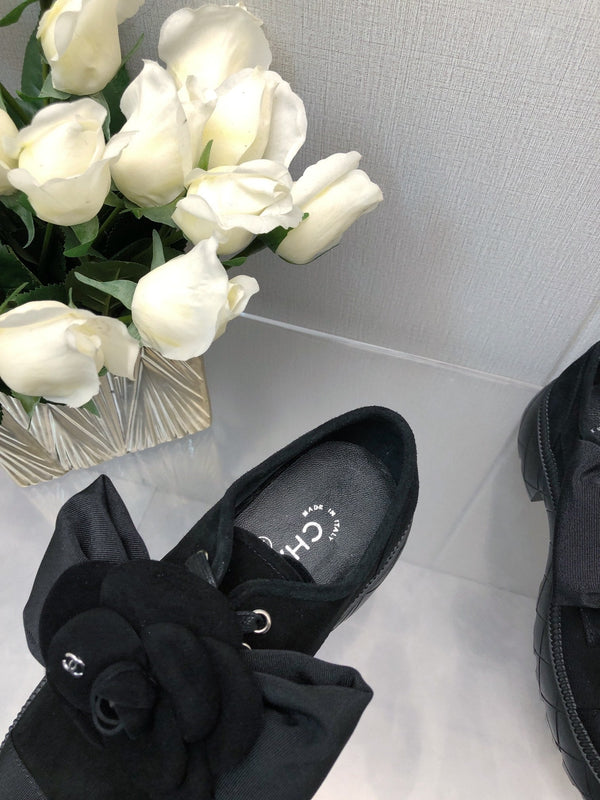 CC 26s Camellia Lug Sole Loafers Black Cotton Suede 673052