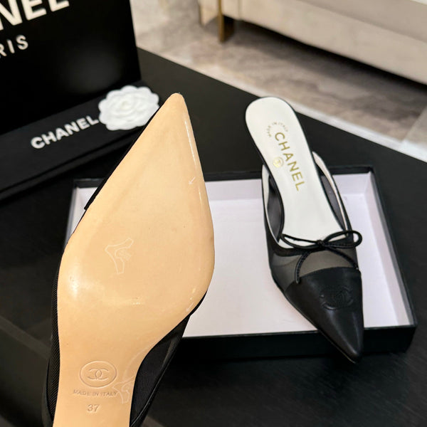 CC 26s Métiers d'Art Pointed-Toe Mule Black Mesh Sheepskin 700621