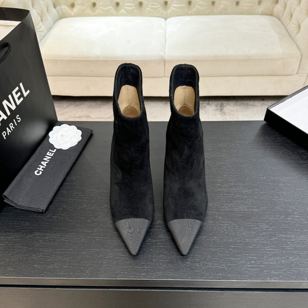 CC Gabrielle Chanel Ankle Boots 8.5cm Black Suede Black Fabric