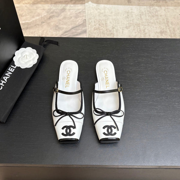 CC 26s Square Head Flat Half Slipper White Leather 847246