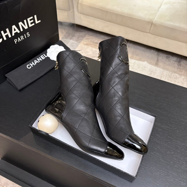CC 26s Mid-Calf Pearl Boots 6.5CM Black Quited Calfskin 957731