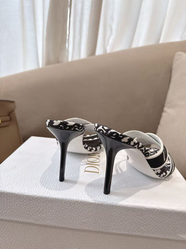 CD 26s Open Toe Mules 8.5cm Black Oblique Canvas Leather 116944