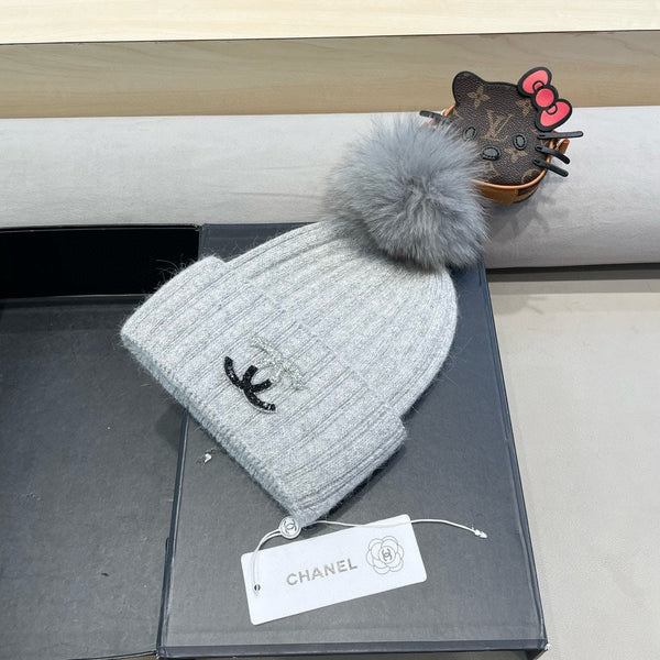 BEANIE HAT IN CLOUD GRAY WOOL 426235
