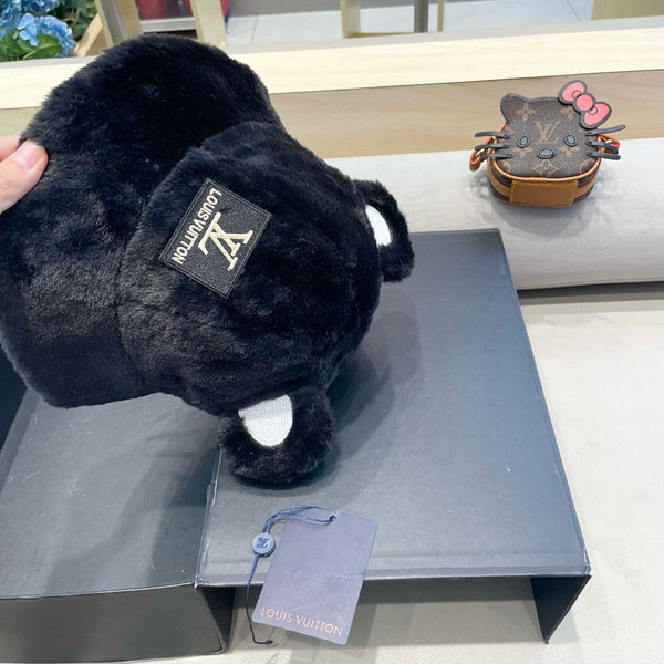 BUCKET HAT IN BLACK WOOL AND LAMB FUR 434939