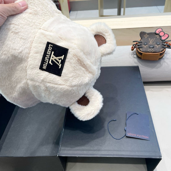 BUCKET HAT IN WHITE WOOL AND LAMB FUR 434940