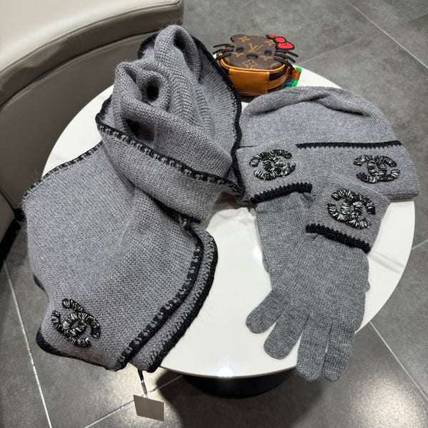 CC Hat Scarf Gloves Set Gray Black Knit 470402