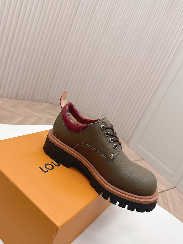 LV 26s Remix Derby Khaki Green Nuckbuk Cowhide 595413