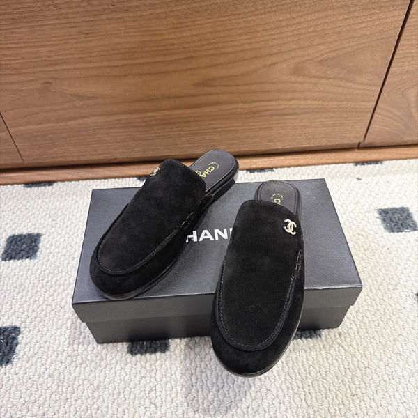 CC 26s Mule Mir Half-Slippers Black Suede 983859