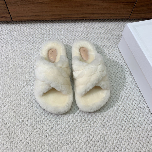 CL 26s Cross-Strap Sandals In White Wool