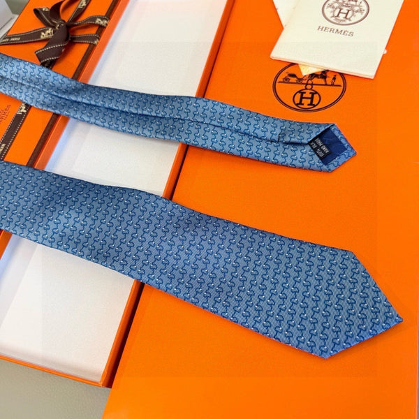 HM Mors a Olives Tie Light Blue Twill Silk 212096