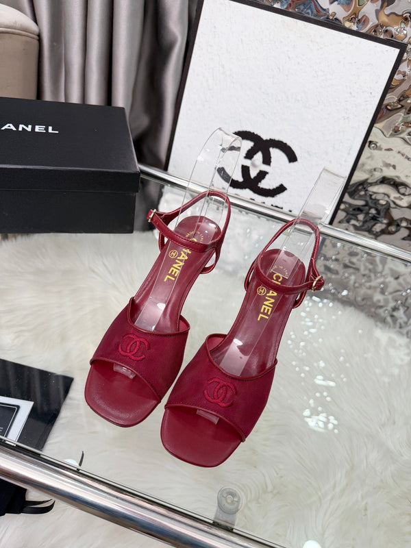 CC 2026B Métiers d'Art Sandals Burgundy Mesh Leather 970170