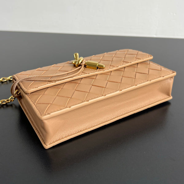 BV 26s Andiamo Pouch Beige Intrecciato Leather 291438