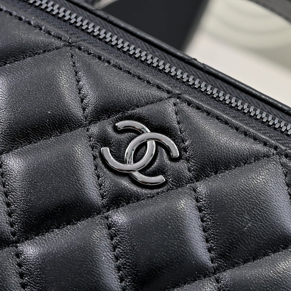 CC 26s Vanity Case Full Black Quilted Lambskin 286284