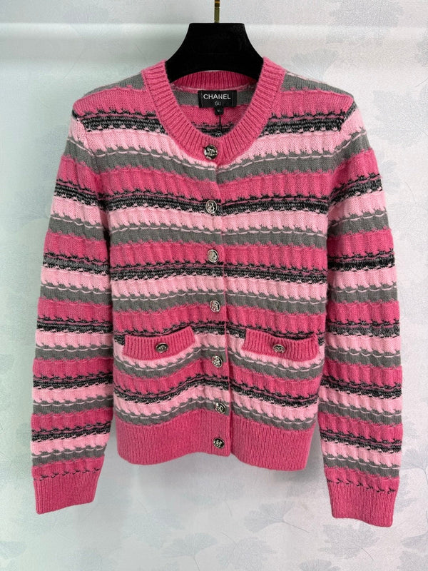 Chanel 25 Cardigan Pink and White Wool 308025