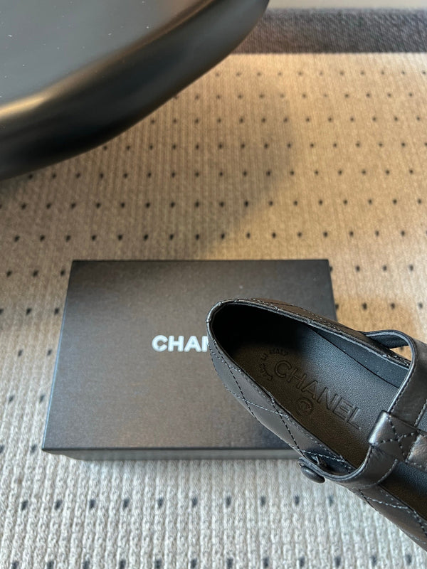 CC 26s Ligne Cambon Mary Jane Flats Black White Lambskin 984333