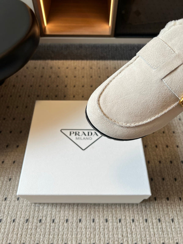 Prad 26s Clogs Ivory White Suede Shearling 971697