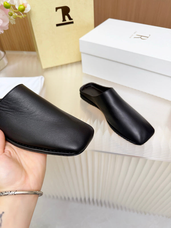 The Row Piper Slide Black Leather 707515