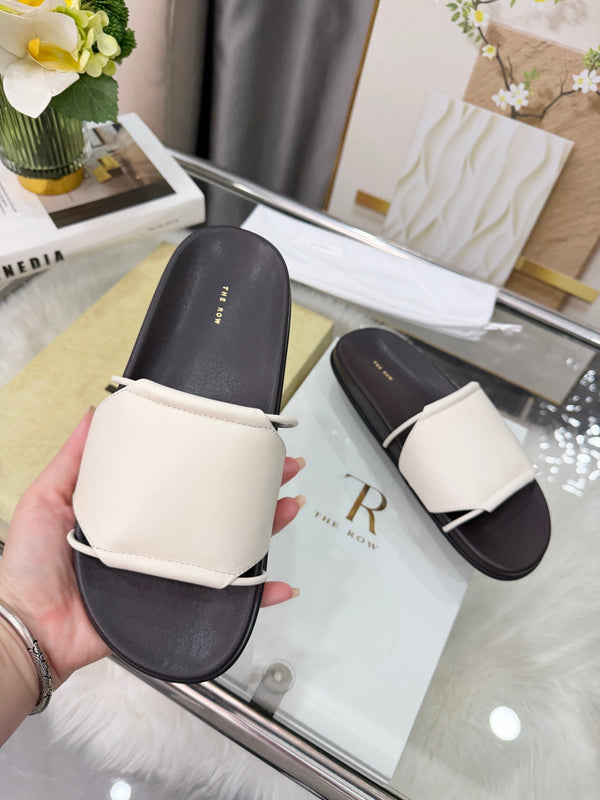 The Row Vivienne Slide White Sheepskin 827499