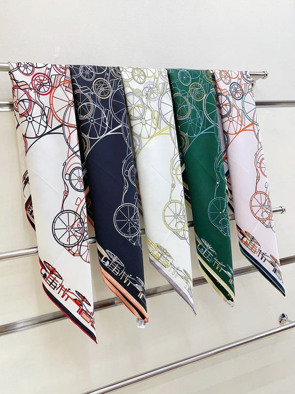 Complication Equestre Scarf 90 CM In Green Coloful Silk Twill 345899