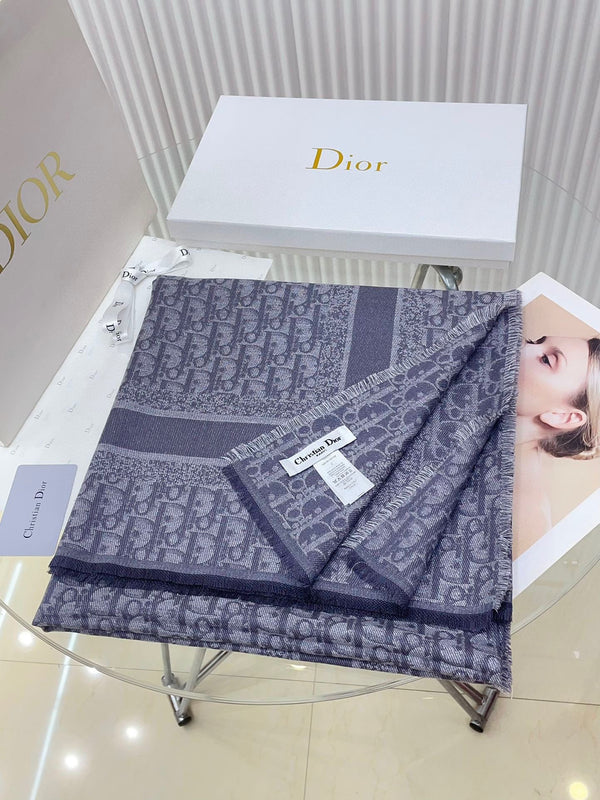 SQUARE SCARF 140 CM IN COOL GRAY WOOL AND SILK 408661