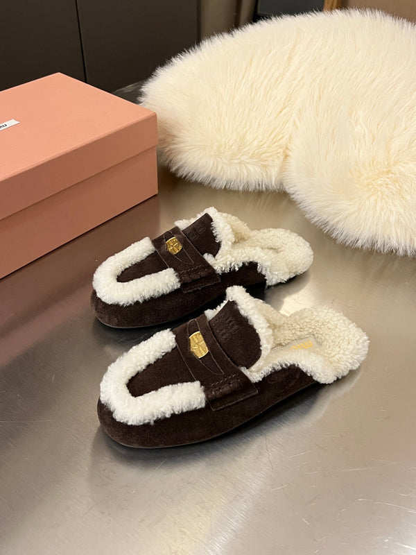 Miu Logo-Embossed Slippers Deep Neutral Suede Shearling 455920